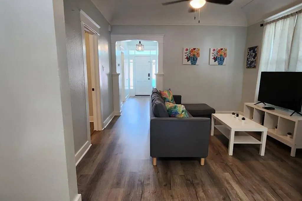 Vakantiehuis Sleeps 8 + Brand New * Nicely Remodeled Tampa
