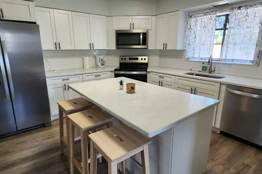 Vakantiehuis Sleeps 8 + Brand New * Nicely Remodeled Tampa Verenigde Staten