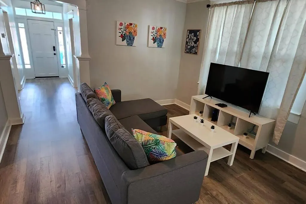Sleeps 8 + Brand New * Nicely Remodeled 坦帕 0*,